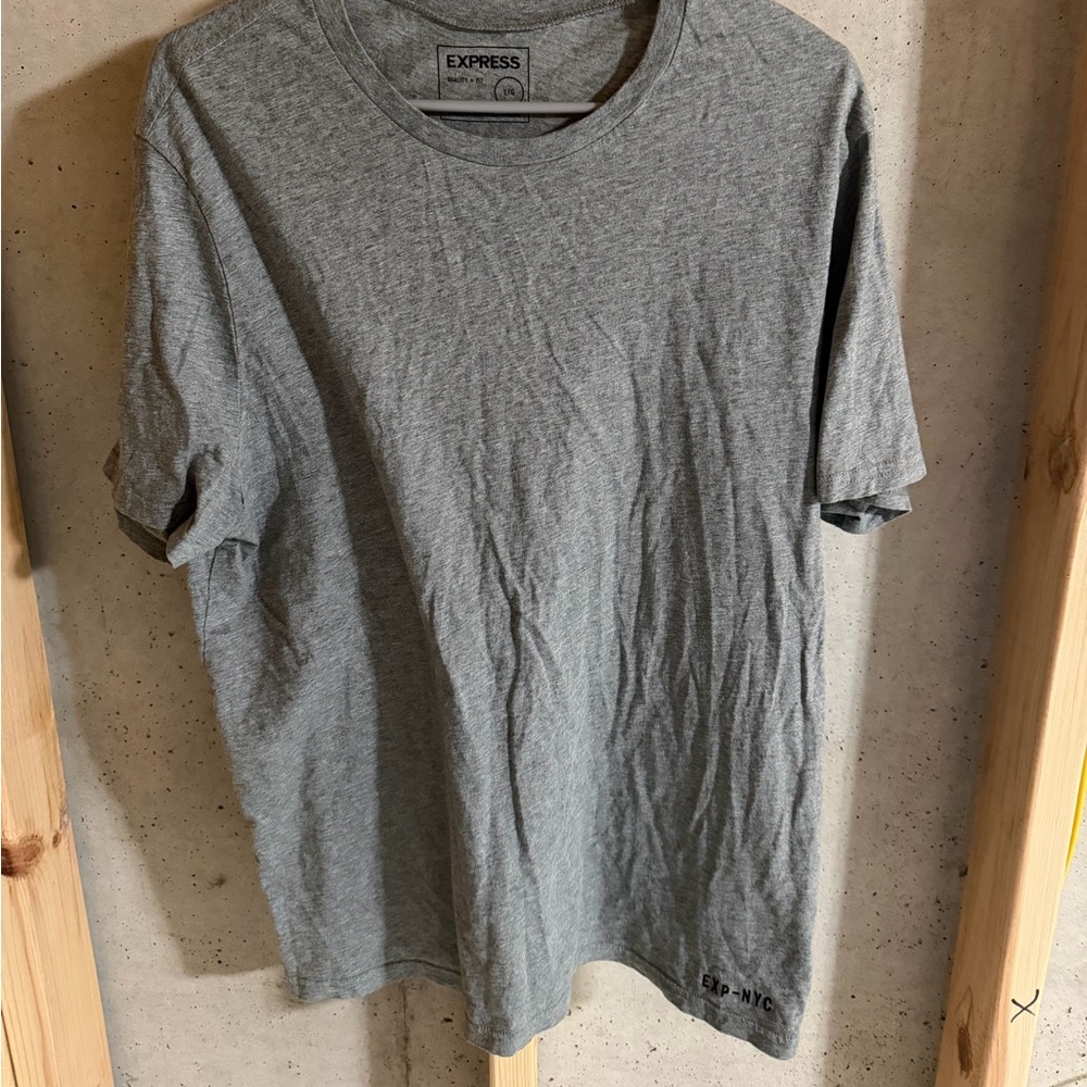 Express Men’s Short Sleeve Tees 2 Pack Gray Crew Neck Black V-Neck Large